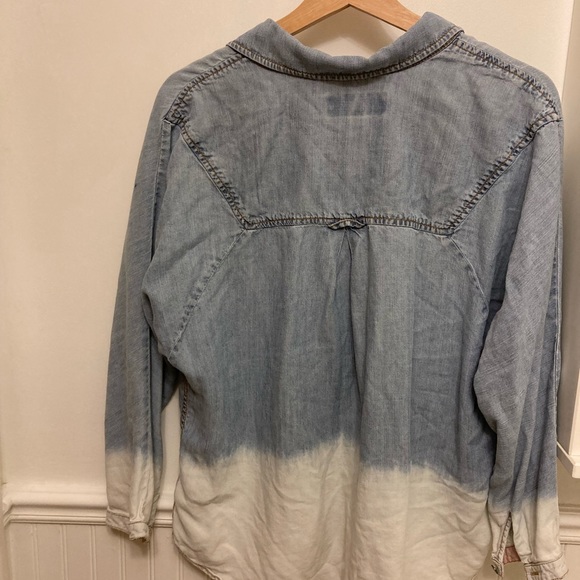 Vintage 7 for all mankind Jean two-toned button-up shirt. - Picture 2 of 2